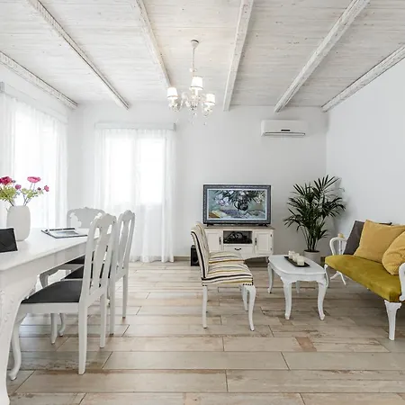 Nektar, Luxury In Chora Naxos Naxos City